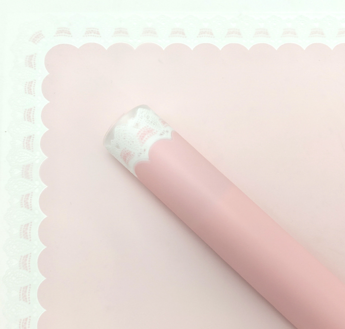 Lace-Edged Korean-Style Wrapping Paper