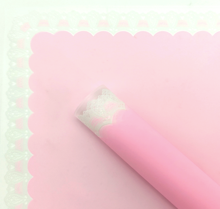 Lace-Edged Korean-Style Wrapping Paper